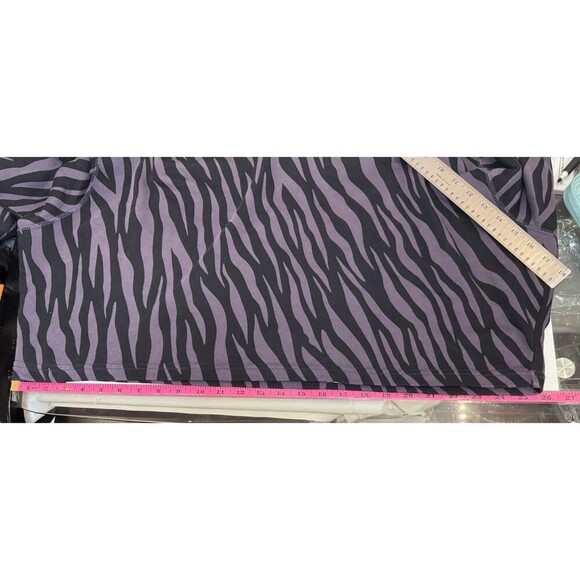 Nike Women's Sports Icon Clash Animal Print Crewneck Sweatshirt LARGE PURPLE-BLK - Picture 10 of 12